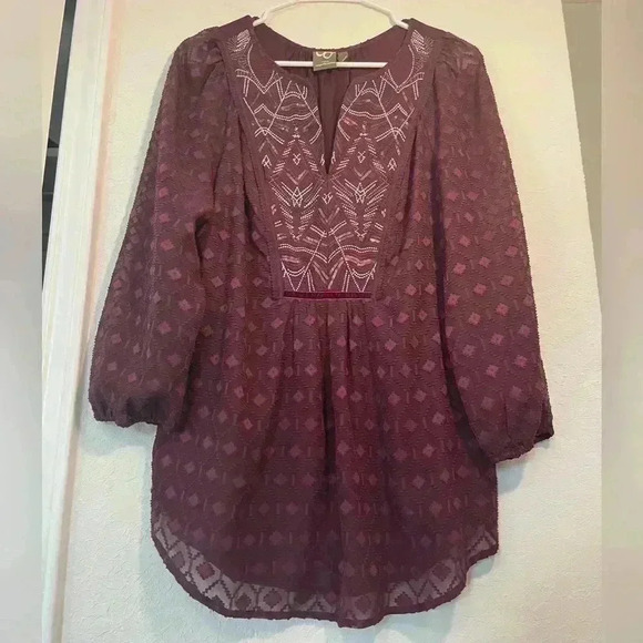 Anthropologie One September Madiran Sequin
Blouse Tunic Maroon Size Medium - Picture 3 of 9
